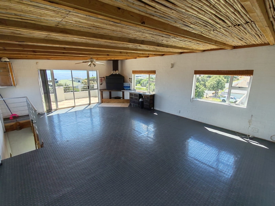4 Bedroom Property for Sale in De Kelders Western Cape